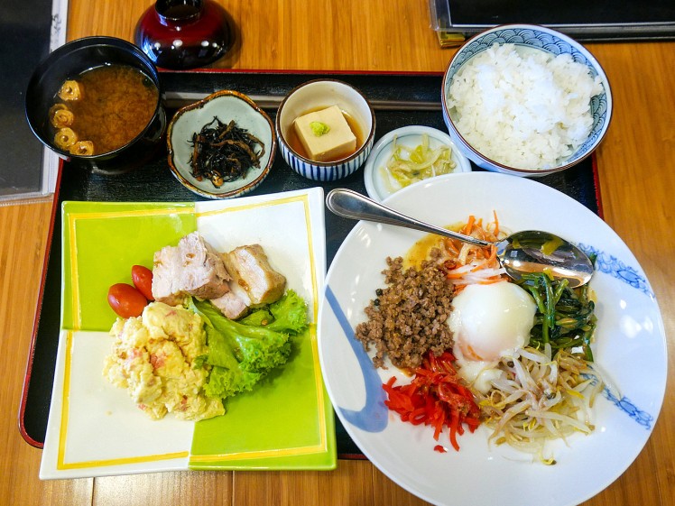 3. Yoshinari - customisable lunch set