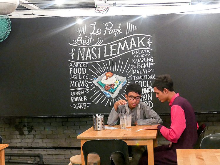 Le'Park at Nasi Lemak Malaya, Kampung Baru: Cafe review