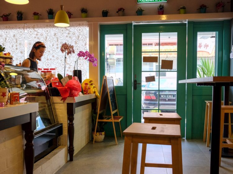 Lat Tali Lat at Damansara Kim: Cafe review