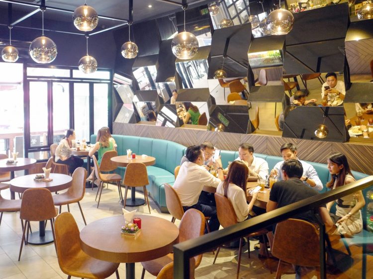Mandala Cafe and Bar at Solaris Dutamas: Restaurant Review