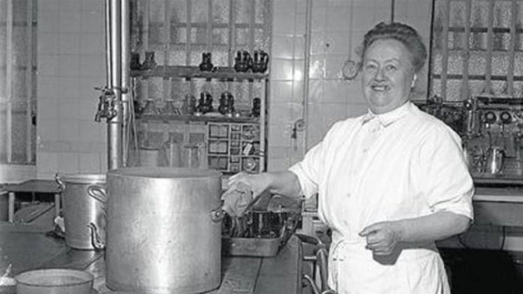 female chef