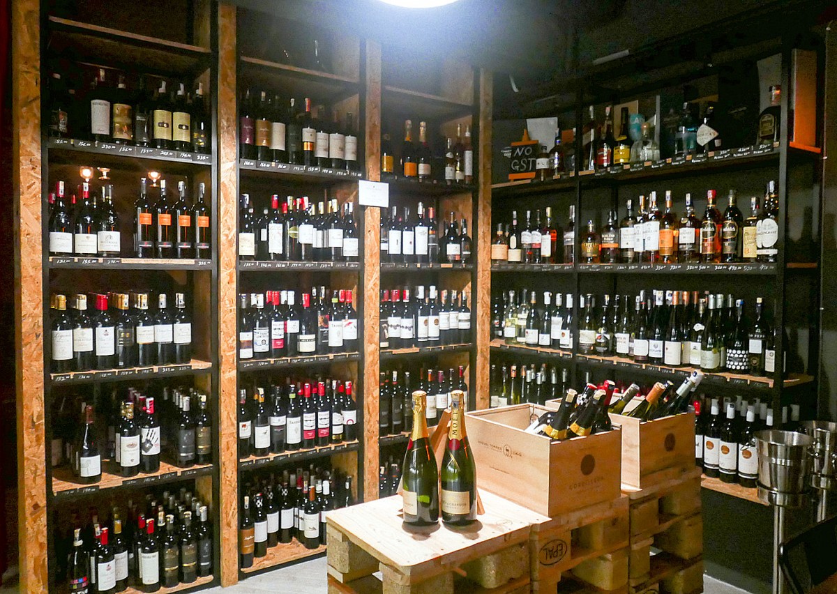 6.-Private-Room-wine-collection-1