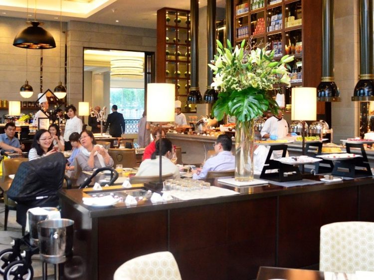 Sunday Brunch at The Brasserie, St. Regis Kuala Lumpur: Restaurant review