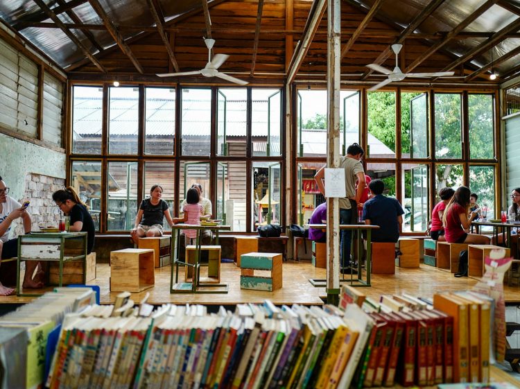 Rojak Wan at Little Giraffe Book Club, Balakong, Cheras South: Snapshot