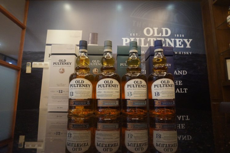 old pulteney whisky collection