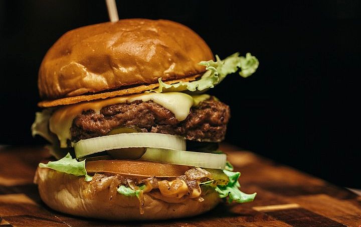 SNAPSHOT: Pasadena Burgers – The Real Deal